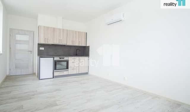 Pronájem bytu 1+kk 25 m², Hlavní, Přerov – Přerov VI-Újezdec