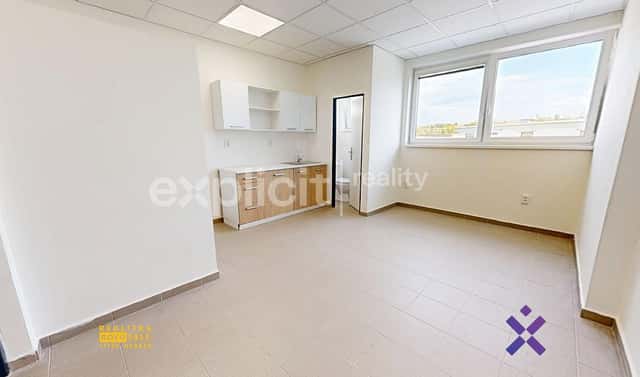 Pronájem bytu 1+kk 27 m², Dostihová, Slušovice, okres Zlín