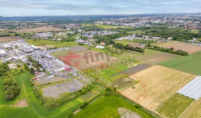 Prodej pole 28 484 m², Vestec, okres Praha-západ