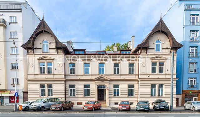Pronájem komerčního objektu (jiného typu) 288 m², Sokolovská, Praha 8 – Libeň