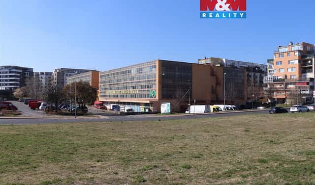 Prodej garážového stání, 18 m2, Praha, ul. Lovosická, Lovosická, Praha 9 – Střížkov