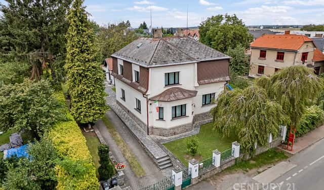 Prodej domu 215 m² s pozemkem 1 960 m², Čs. armády, Škvorec, okres Praha-východ