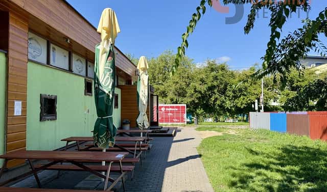Pronájem obchodních prostor 350 m², U Splavu, Břeclav