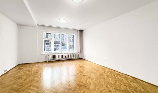 Pronájem bytu 2+1 57 m², Na výtoni, Praha 2 – Nové Město