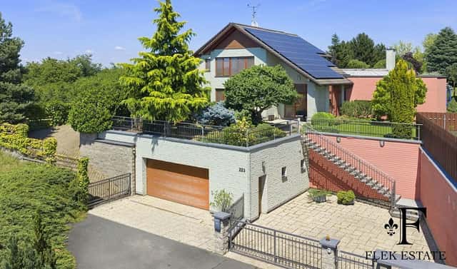 Prodej domu 371 m² s pozemkem 2 392 m², Medlov, okres Brno-venkov