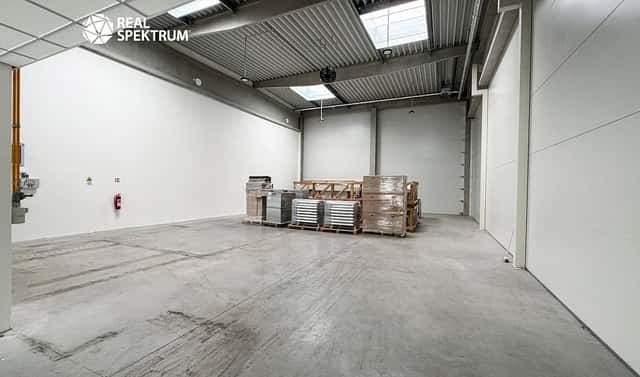 Pronájem výrobních prostor 462 m², Brněnská, Znojmo