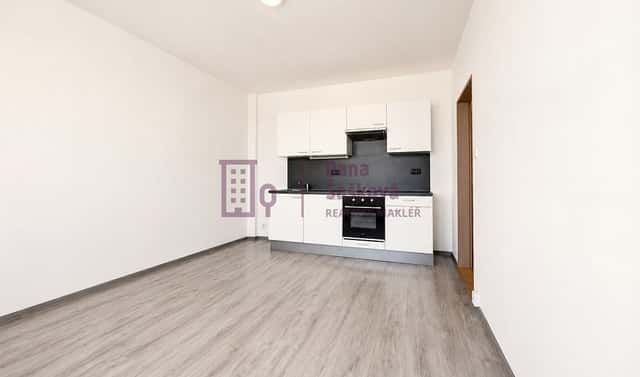 Pronájem bytu 2+kk 31 m², sídliště Vajgar, Jindřichův Hradec – Jindřichův Hradec III