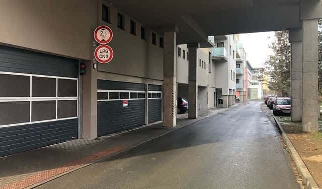 Garáž v Plzni na Slovanech, Koterovská, Plzeň – Lobzy, okres Plzeň-město