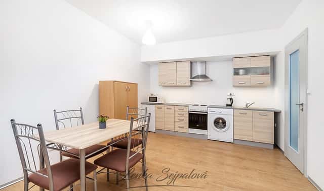Prodej bytu 1+kk 45 m², Hronovická, Pardubice – Zelené Předměstí