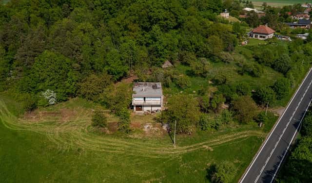 Prodej stavebního pozemku 3 712 m², Veliny, okres Pardubice