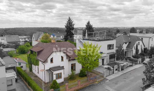 Prodej domu 245 m² s pozemkem 736 m², Legií, Roztoky, okres Praha-západ