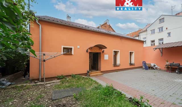 Prodej domu 140 m² s pozemkem 87 m², Cheb