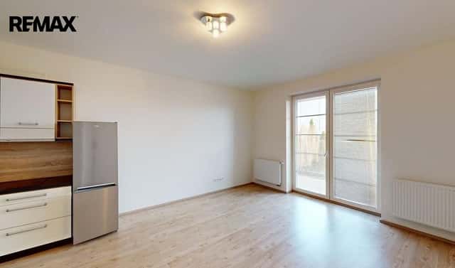 Pronájem bytu 1+kk 38 m², K Višňovce, Holubice – Kozinec, okres Praha-západ