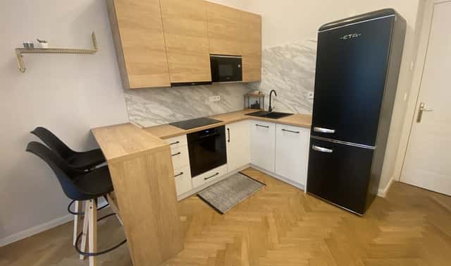 Pronájem bytu 1+kk 37 m², Ovenecká, Praha 7 – Bubeneč