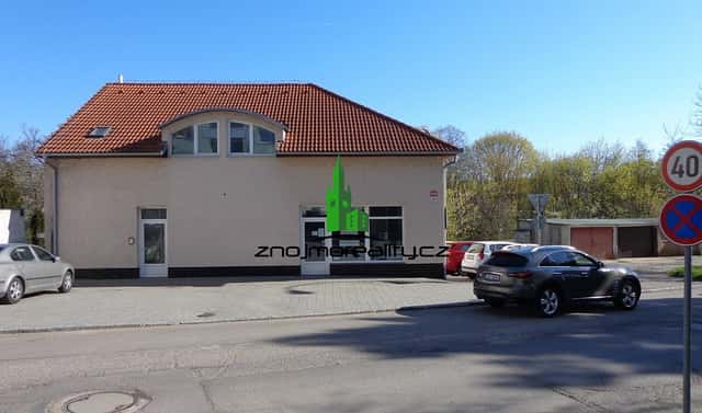 Prodej obchodních prostor 300 m², Gagarinova, Znojmo