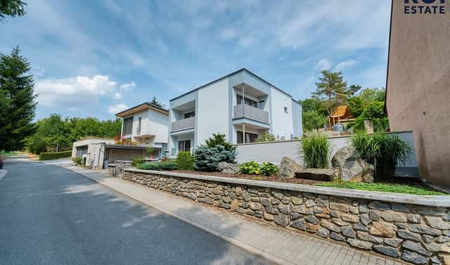 Prodej domu 194 m² s pozemkem 1 083 m², Pod Vinohrady, Omice, okres Brno-venkov