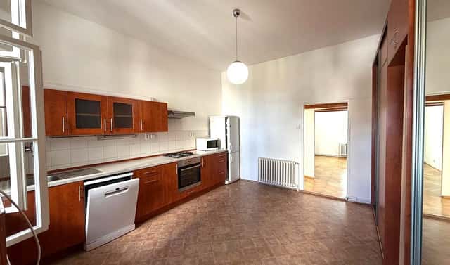 Pronájem bytu 3+1 87 m², Bořivojova, Praha 3 – Žižkov