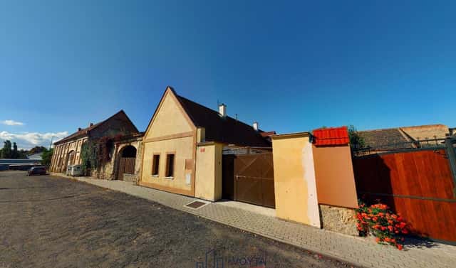 Prodej chaty/chalupy 300 m² s pozemkem 260 m², Staňkovice – Tvršice, okres Louny