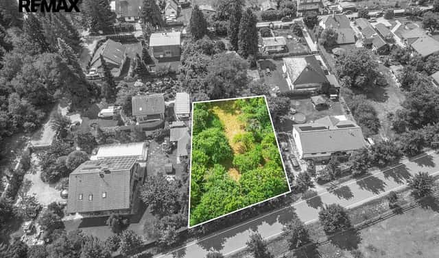 Prodej stavebního pozemku 999 m², Kamenice, okres Praha-východ