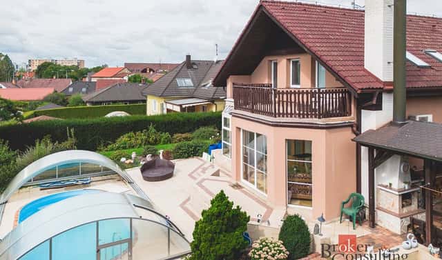 Prodej domu 322 m² s pozemkem 1 262 m², třída Vojtěcha Rojíka, Plzeň – Újezd, okres Plzeň-město