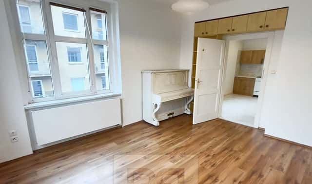 Prodej bytu 3+1 103 m², Majakovského, Karlovy Vary – Rybáře