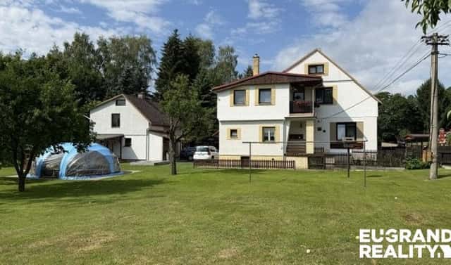 Prodej domu 320 m² s pozemkem 2 286 m², Staré Křečany, okres Děčín
