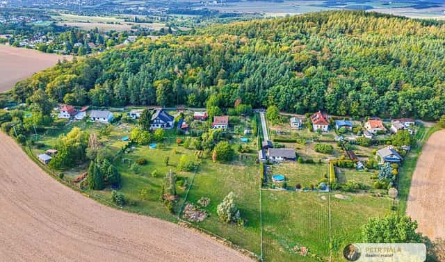 Prodej stavebního pozemku 1 000 m², Čisovice, okres Praha-západ