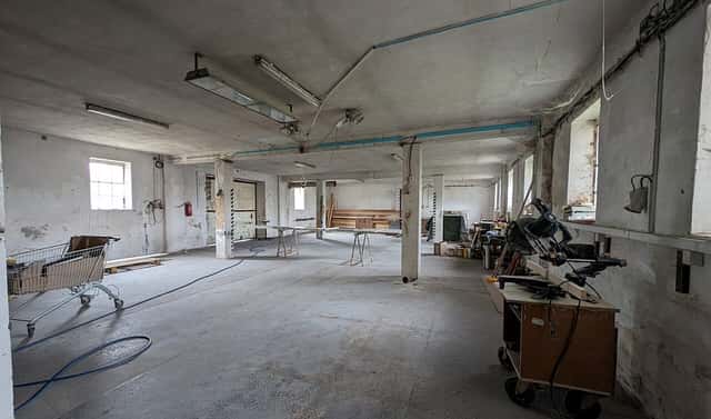 Prodej výrobních prostor 1 900 m², Svijanský Újezd, okres Liberec