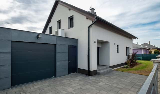 Prodej domu 150 m² s pozemkem 695 m², Staré Jesenčany, okres Pardubice