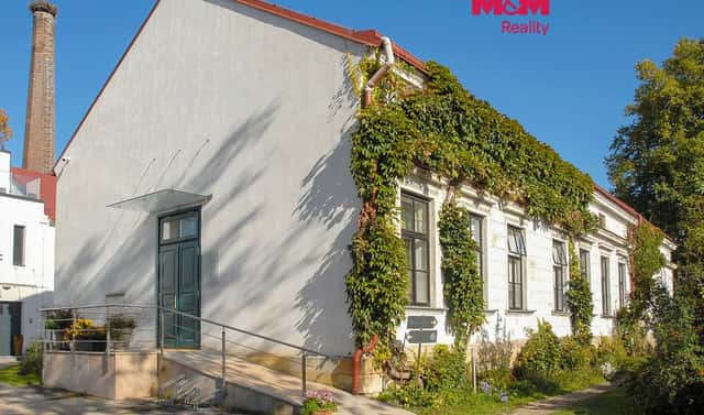 Pronájem obchodních prostor 42 m², B. Němcové, Jičín – Holínské Předměstí