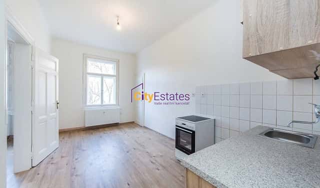 Pronájem bytu 1+1 40 m², Žitomírská, Praha 10 – Vršovice