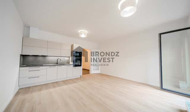 Pronájem bytu 1+kk 37 m², Drahobejlova, Praha 9 – Libeň