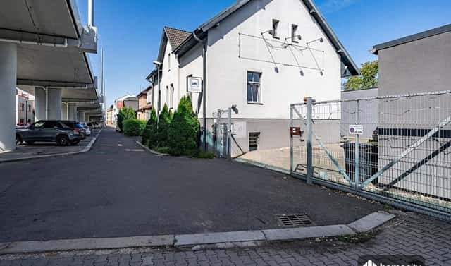 Prodej ubytovacího objektu 300 m², Štrossova, Pardubice – Bílé Předměstí