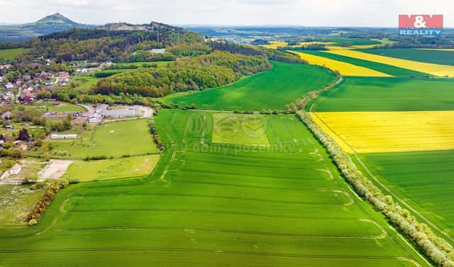 Prodej komerčního pozemku 33 529 m², Tachov, okres Česká Lípa