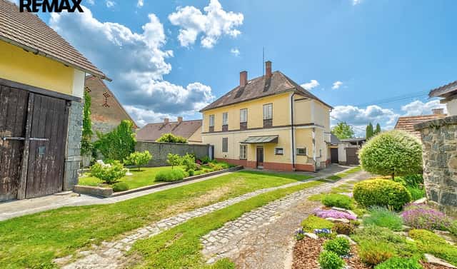 Prodej domu 200 m² s pozemkem 1 223 m², Kozárovice, okres Příbram