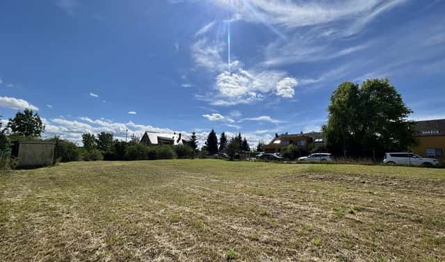 Prodej stavebního pozemku 1 128 m², Tachlovice, okres Praha-západ