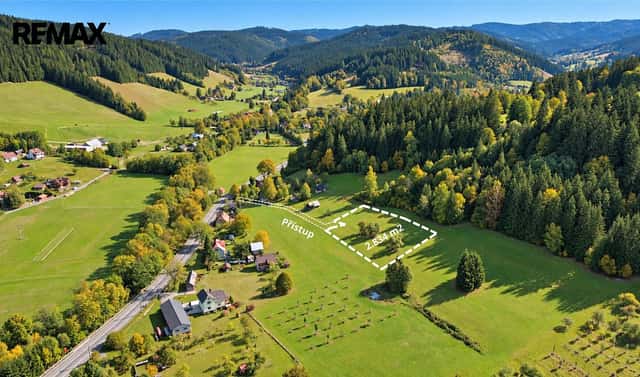 Prodej stavebního pozemku 3 256 m², Velké Karlovice, okres Vsetín