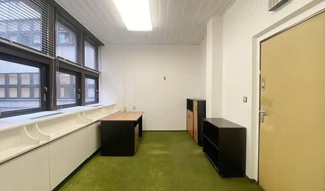 Pronájem kanceláře 16 m², Na Moráni, Praha 2 – Nové Město