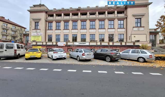 Pronájem obchodních prostor 600 m², Ostrov, okres Karlovy Vary