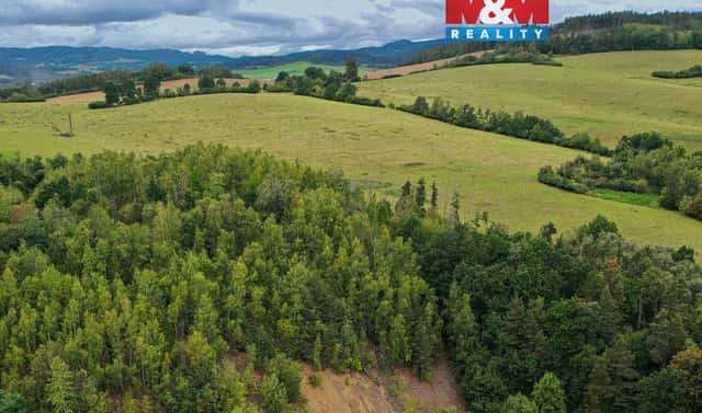 Prodej pozemku 17 275 m², Hrdlív, okres Kladno