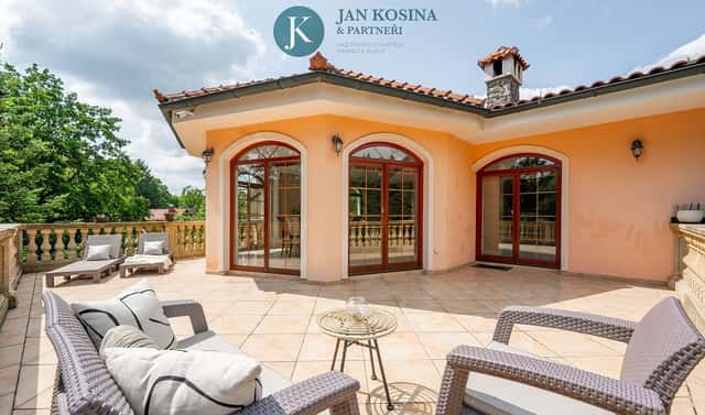 Prodej domu 236 m² s pozemkem 921 m², Hlavní, Mirošovice, okres Praha-východ