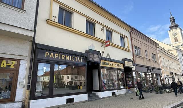 Pronájem obchodních prostor 100 m², Masarykovo náměstí, Rokycany – Střed