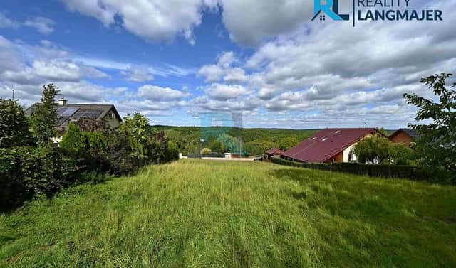 Prodej stavebního pozemku 972 m², Otročiněves, okres Beroun