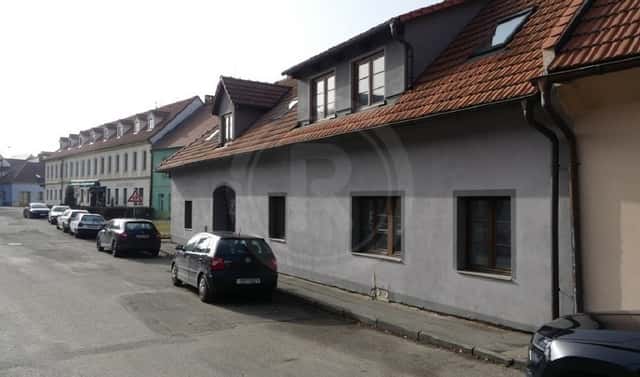 Prodej nájemního domu, činžáku 450 m², Staré Město, Netolice, okres Prachatice