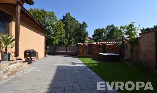 Prodej domu 72 m² s pozemkem 266 m², Zásmuky – Nesměň, okres Kolín