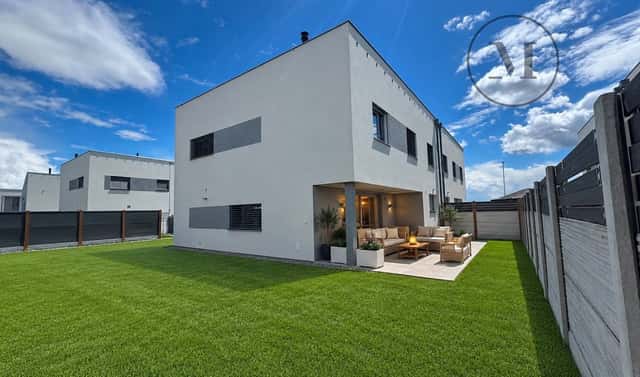 Prodej domu 143 m² s pozemkem 353 m², Za Dvořáků, Roudné, okres České Budějovice