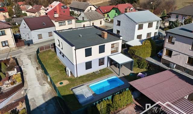 Prodej domu 186 m² s pozemkem 568 m², Sladkovského, Zásmuky, okres Kolín