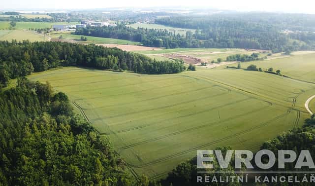 Prodej pole 53 749 m², Kunice, okres Praha-východ