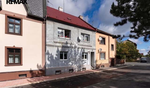 Prodej domu 124 m² s pozemkem 130 m², V Alejích, Chomutov