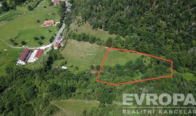 Prodej louky 2 017 m², Beroun